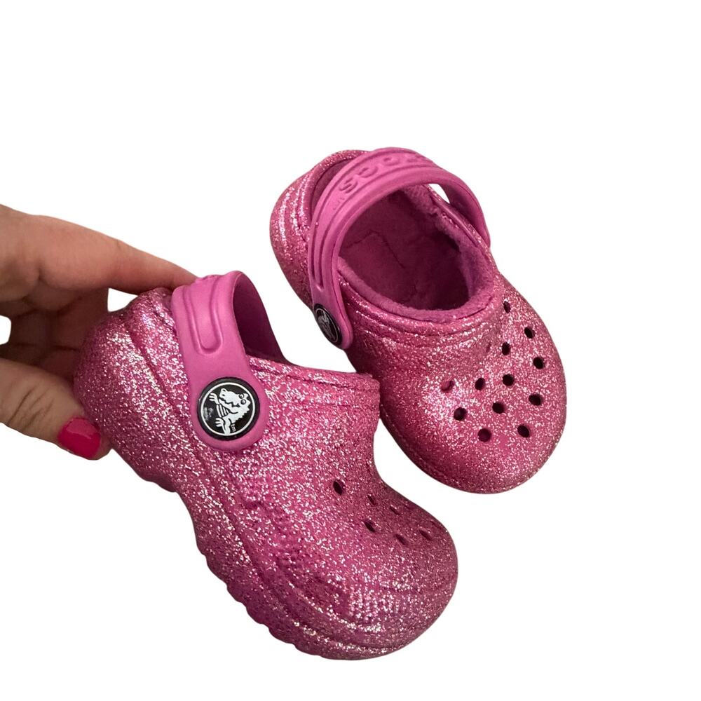Sparkly pink crocs for toddler sz C 4 cute summery soft inside wide toe box baby